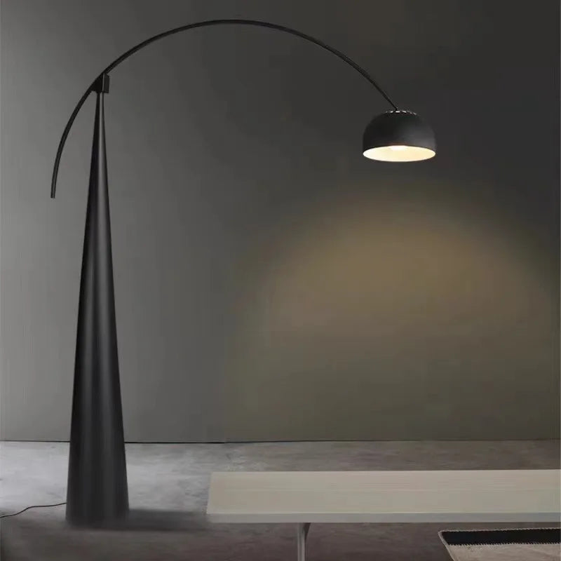 Lampadaire arc design contemporain noir | GRAVIT