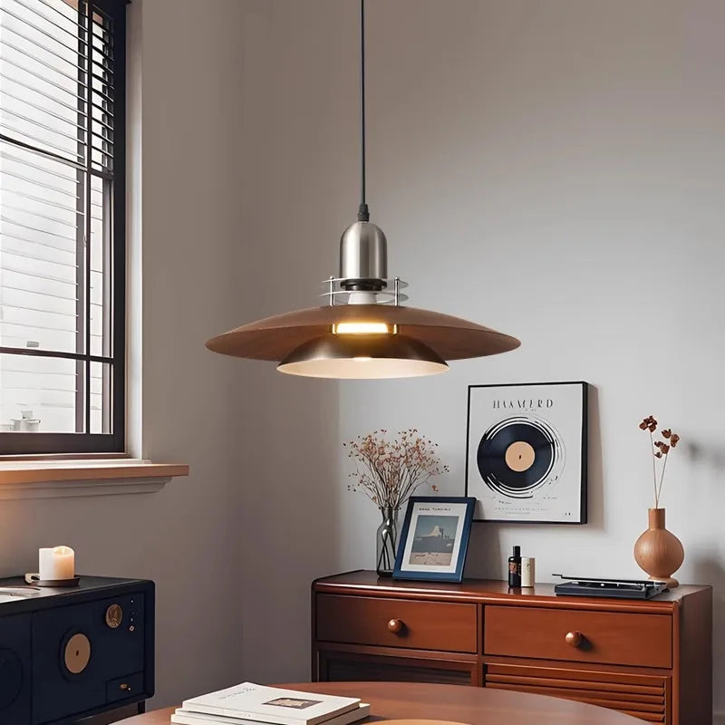 Suspension mid century modern en métal et noyer  | MIDORI