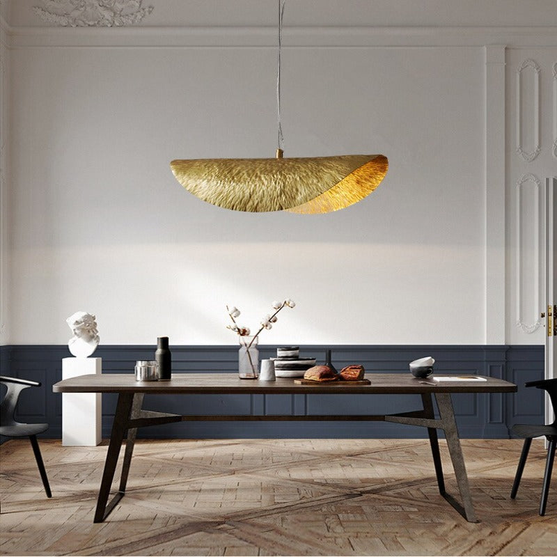 Suspension luminaire doré | SAGA-Or-Glowe-Studio