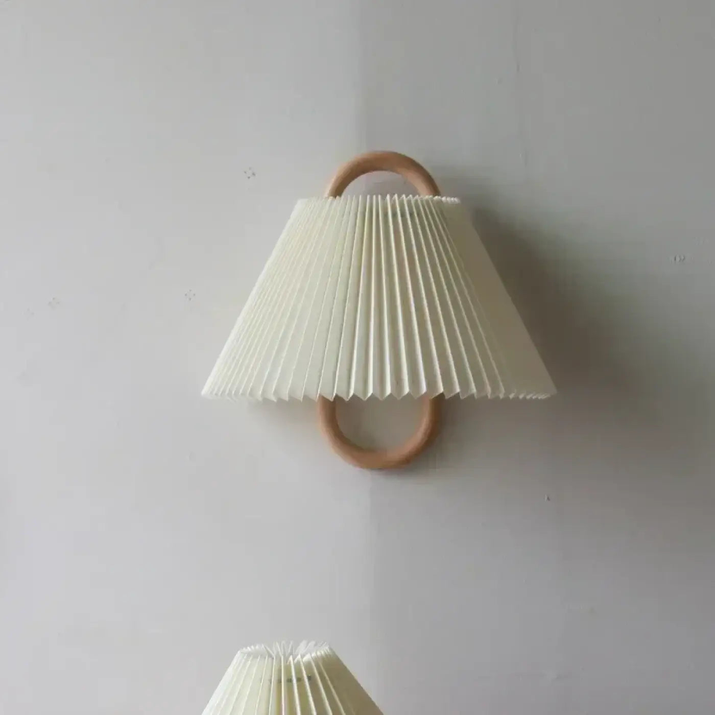 Applique murale abat-jour plissé en tissu scandinave — vue 1