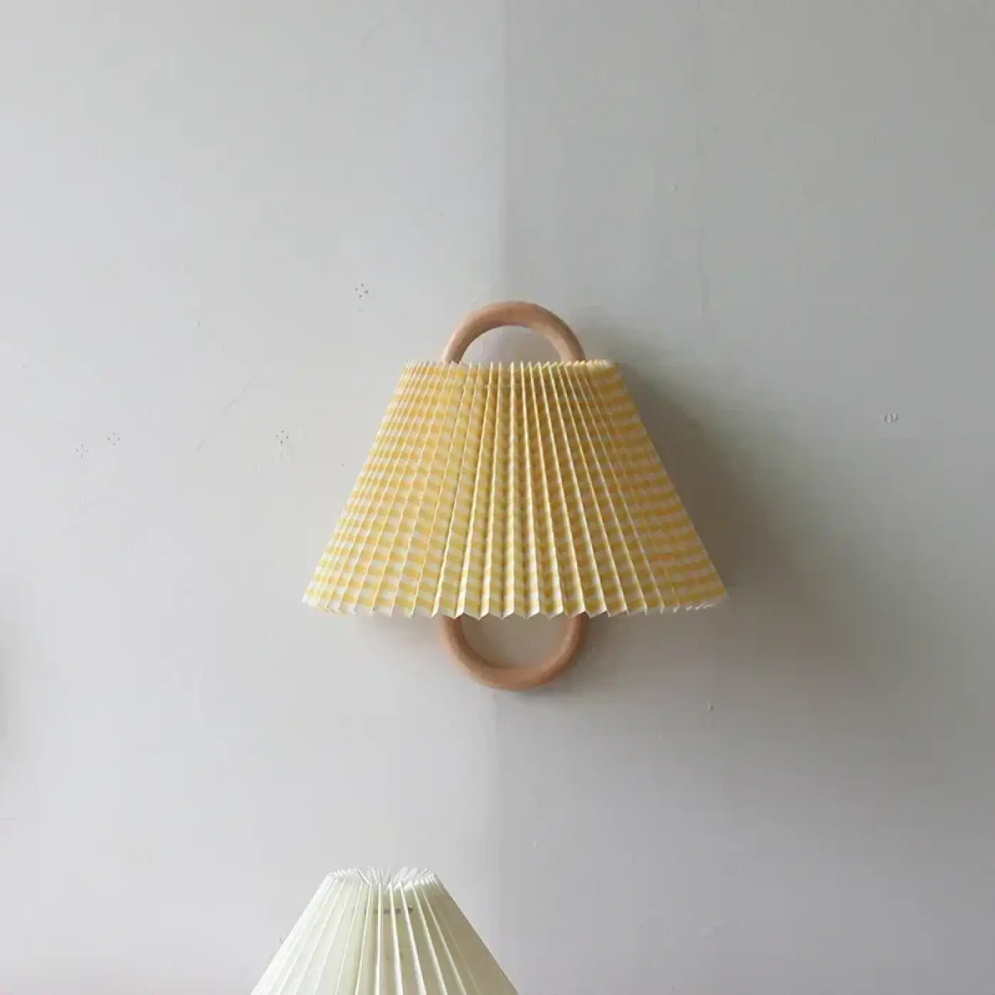 Applique murale abat-jour plissé en tissu scandinave — vue 2