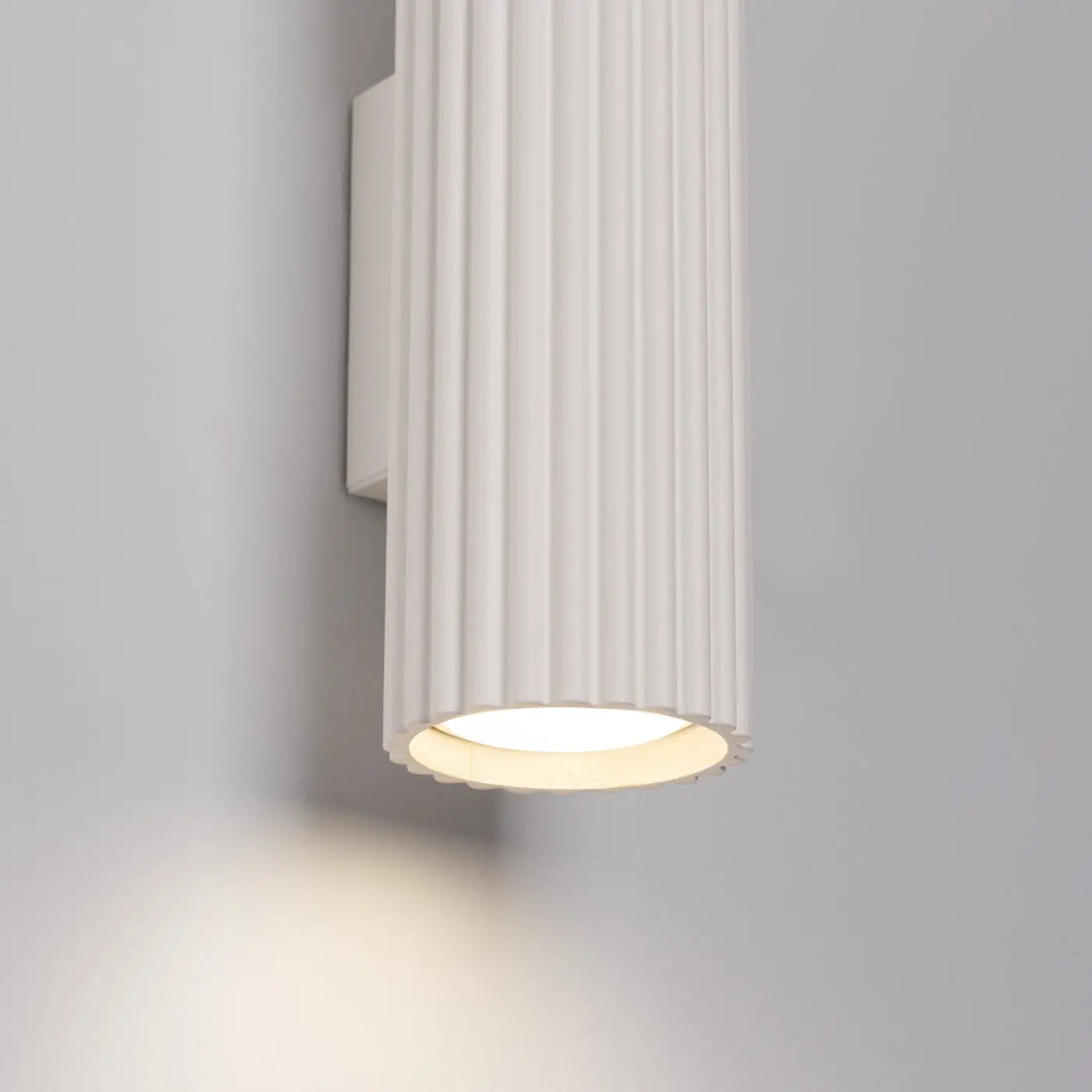 Applique murale beige cannelée en aluminium LED — vue 4