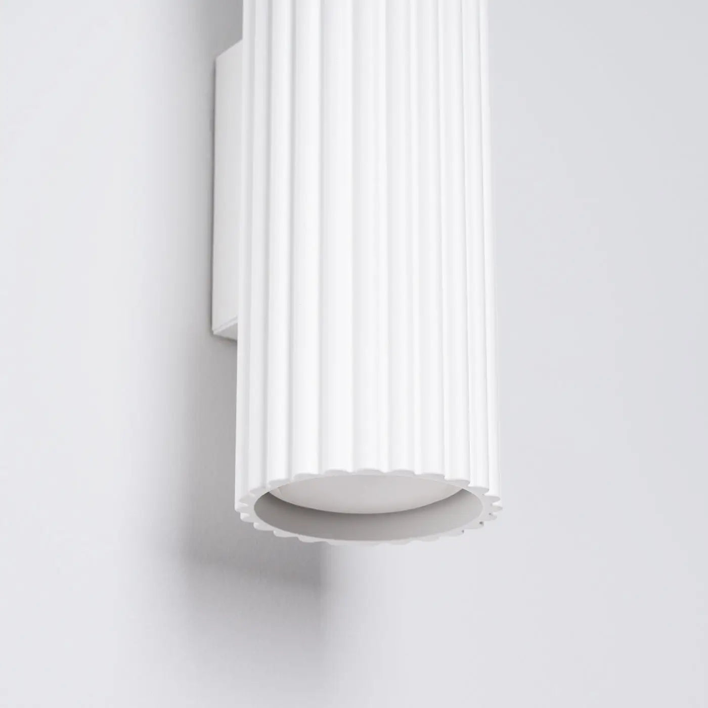 Applique murale blanche cannelée LED double faisceau — vue 5