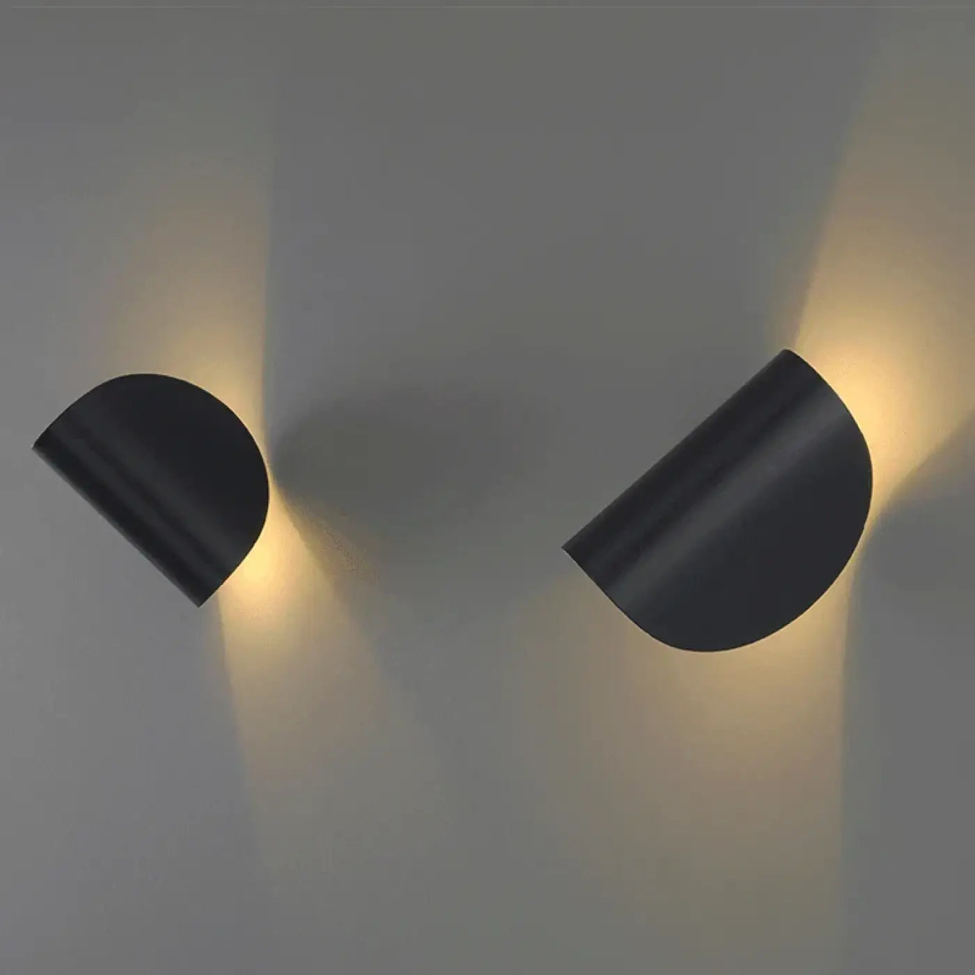 Applique murale design en métal disque courbé LED G9 — vue 3