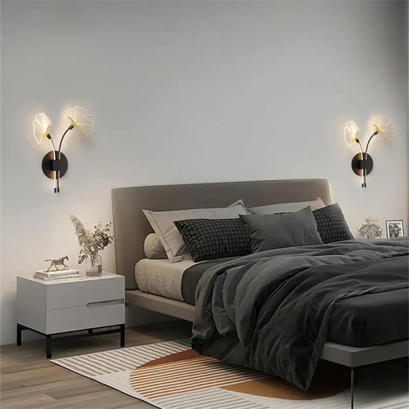 Applique murale fleur art déco dorée à deux lumières — vue 4