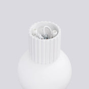Applique murale globe opalin blanc aluminium et acrylique — vue 5