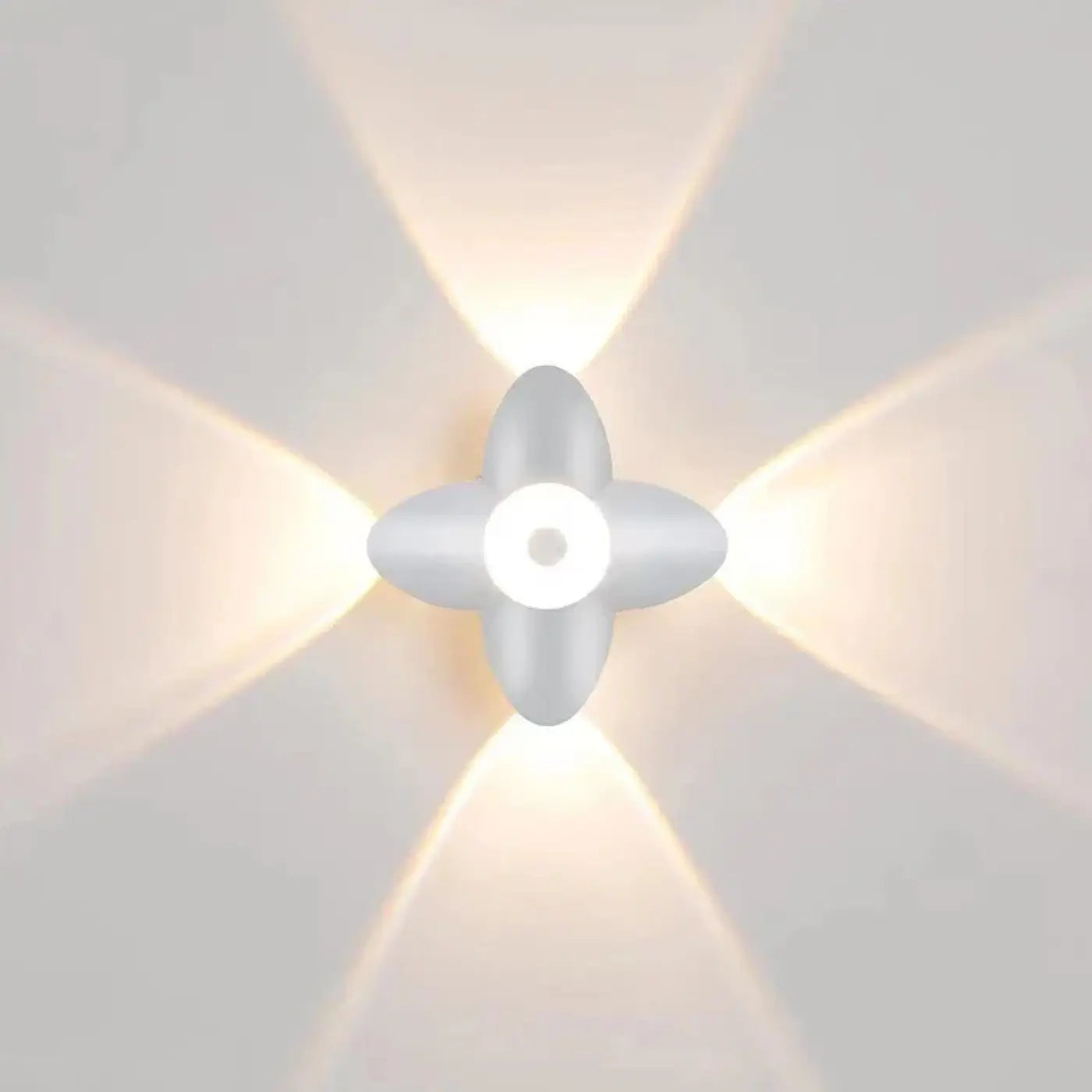 Applique murale LED 4 lumières en aluminium et verre noir — vue 1