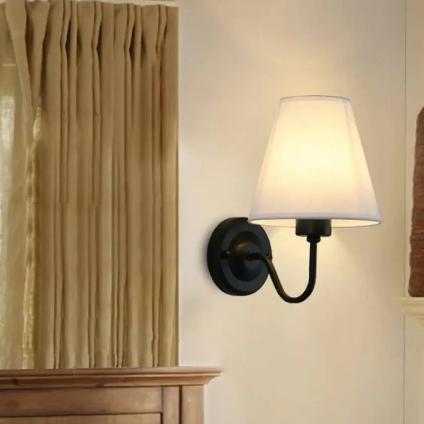 Applique murale LED abat-jour en tissu et métal — vue 2
