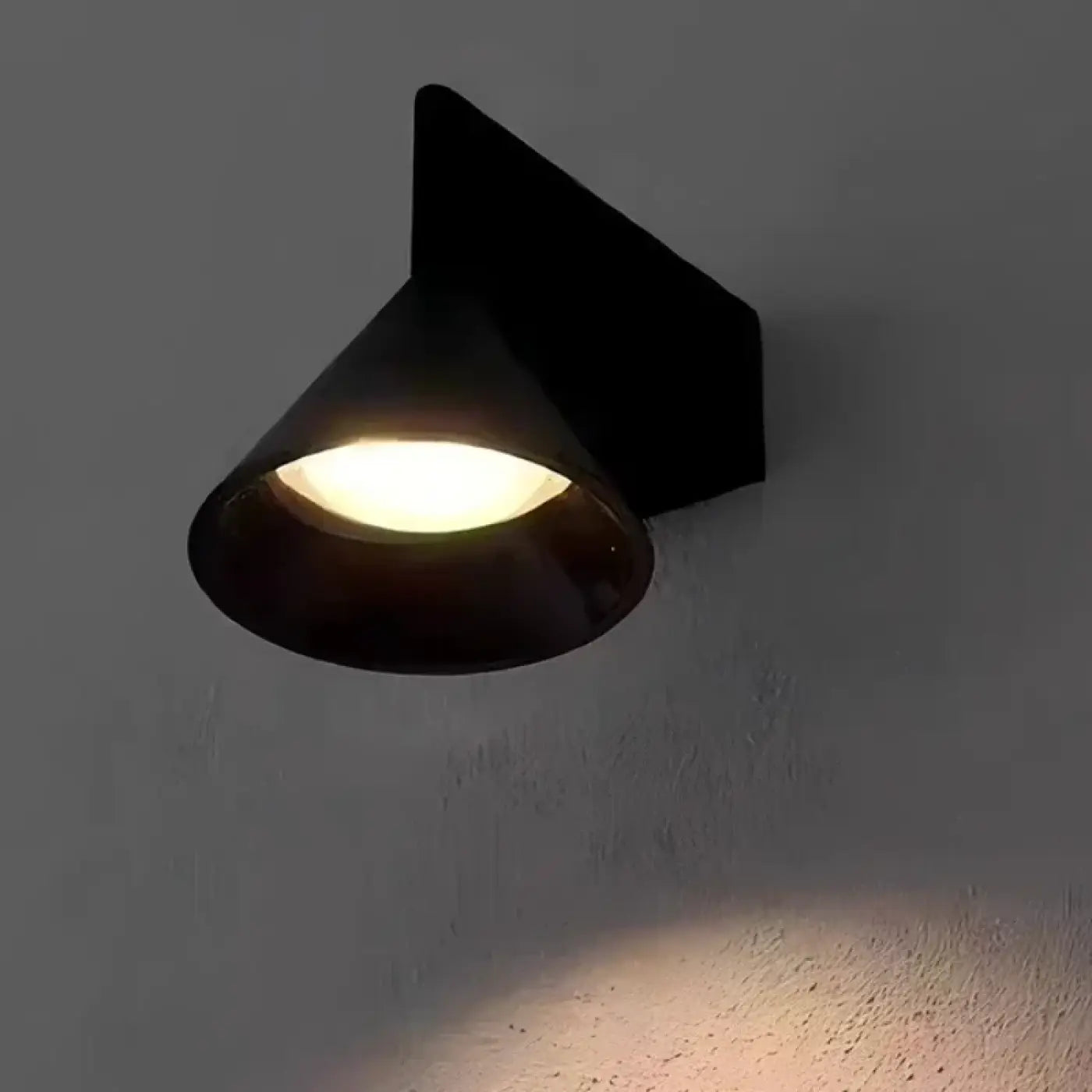 Applique murale LED aluminium noir doré cône Art Déco — vue 12