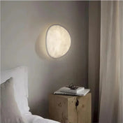 Applique murale LED blanche demi-lune en verre et acrylique — vue 1