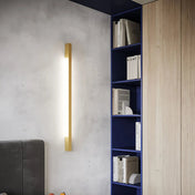 Applique murale LED dorée aluminium verticale — vue 2