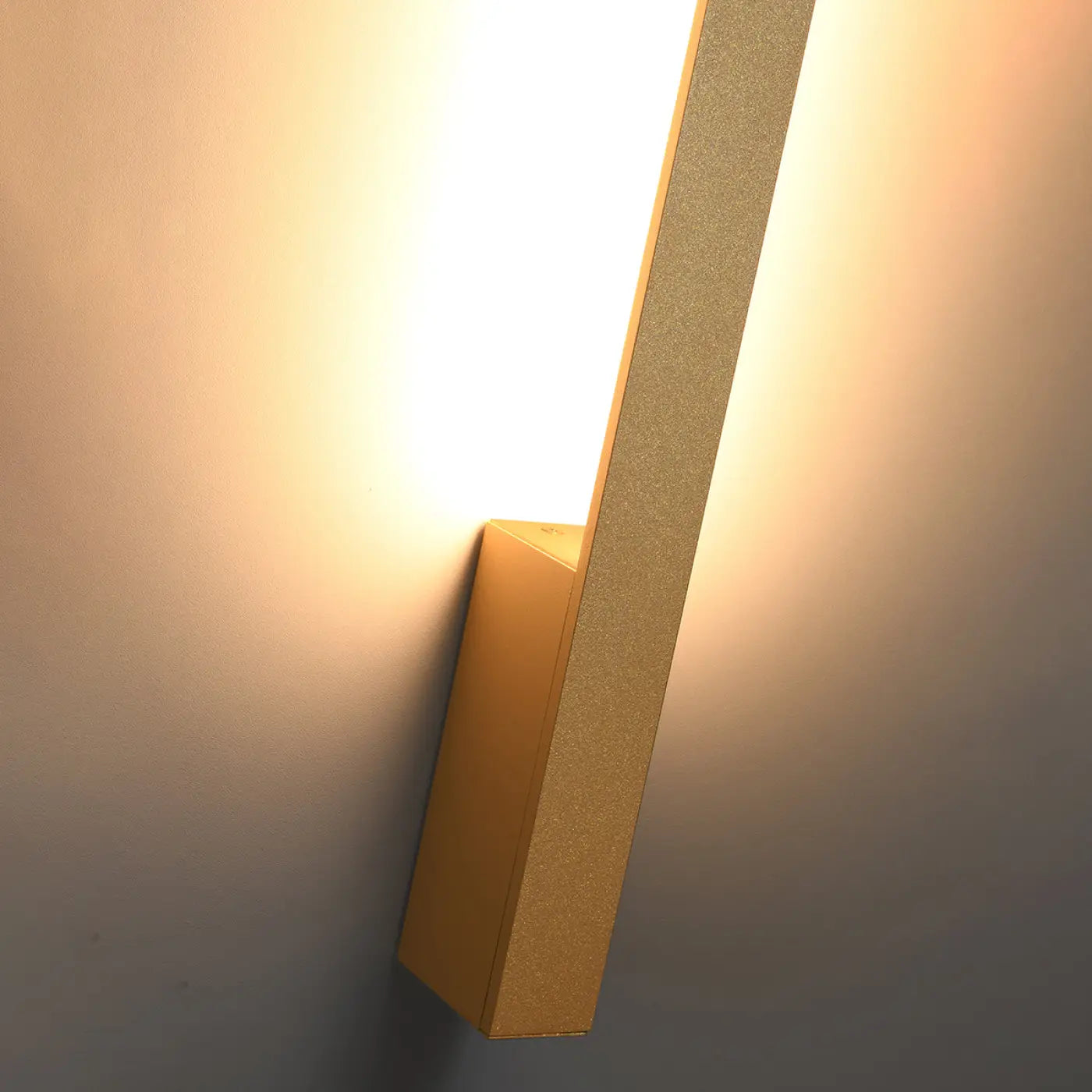 Applique murale LED dorée aluminium verticale — vue 5
