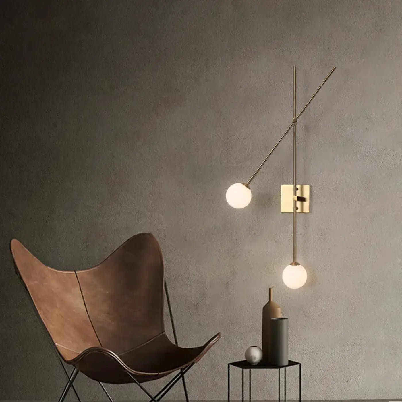 Applique murale LED dorée en métal style géométrique — vue 1