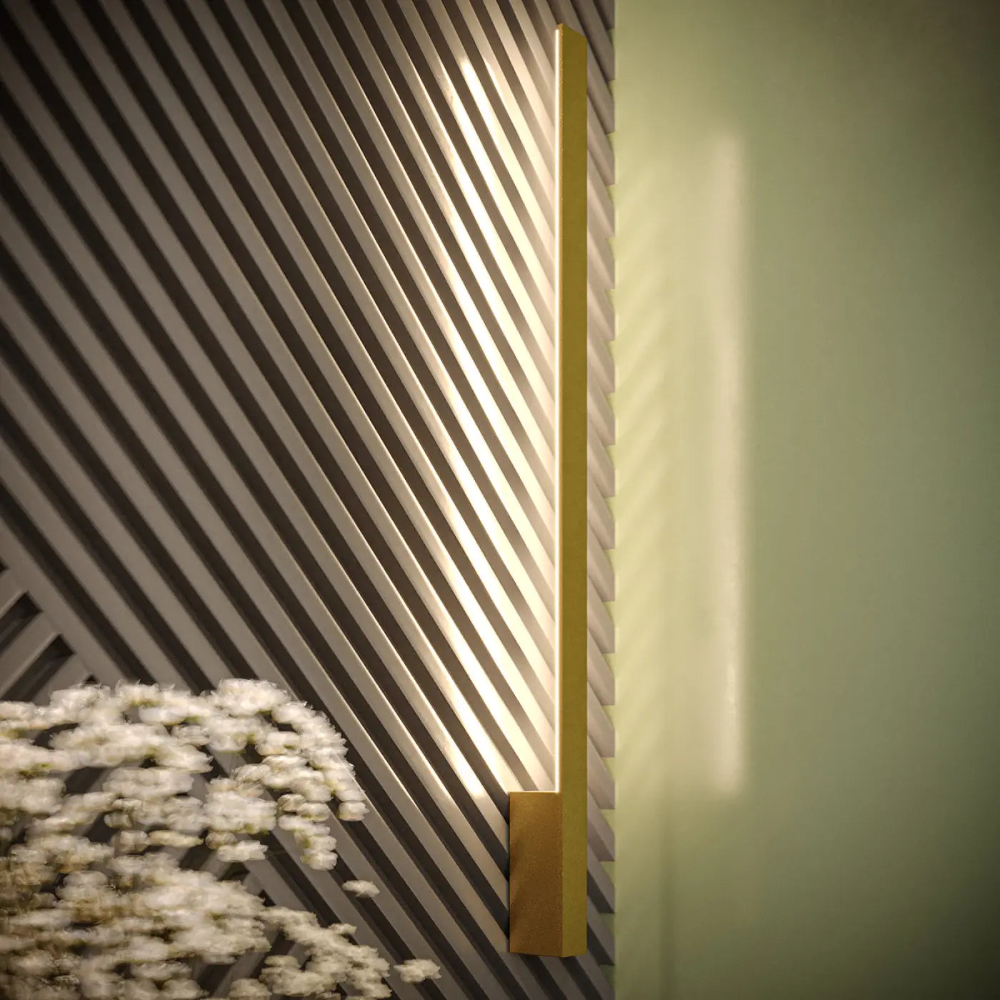 Applique murale LED dorée verticale minimaliste — vue 2