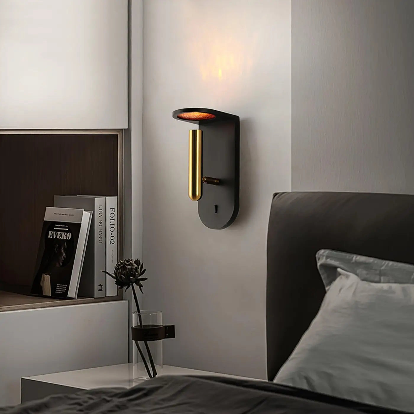 Applique murale LED effet flamme noire et blanche — vue 1