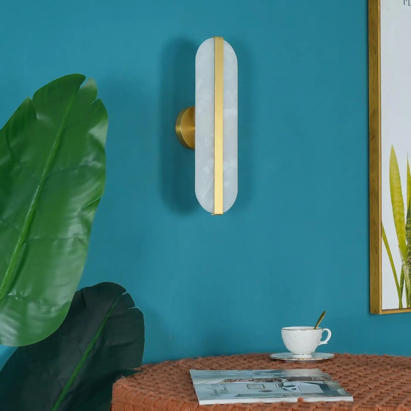 Applique murale LED en acrylique dorée style scandinave — vue 1
