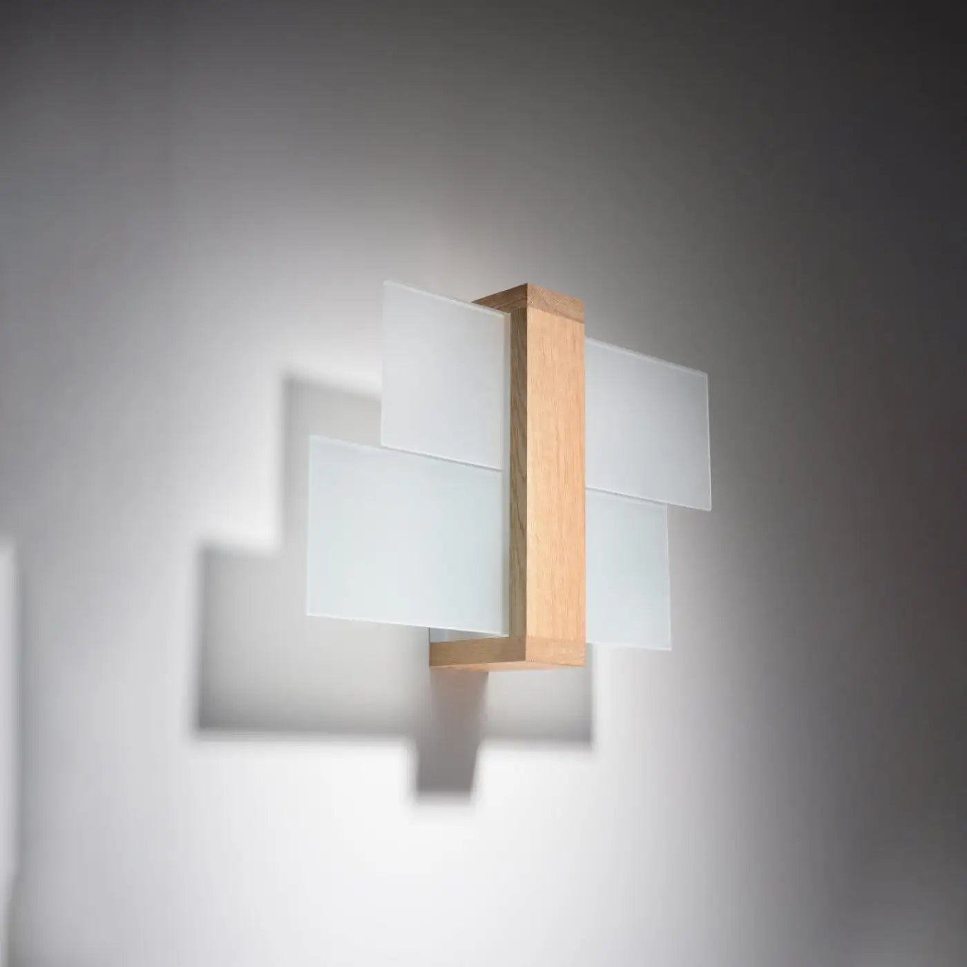 Applique murale LED en bois naturel et verre scandinave — vue 2