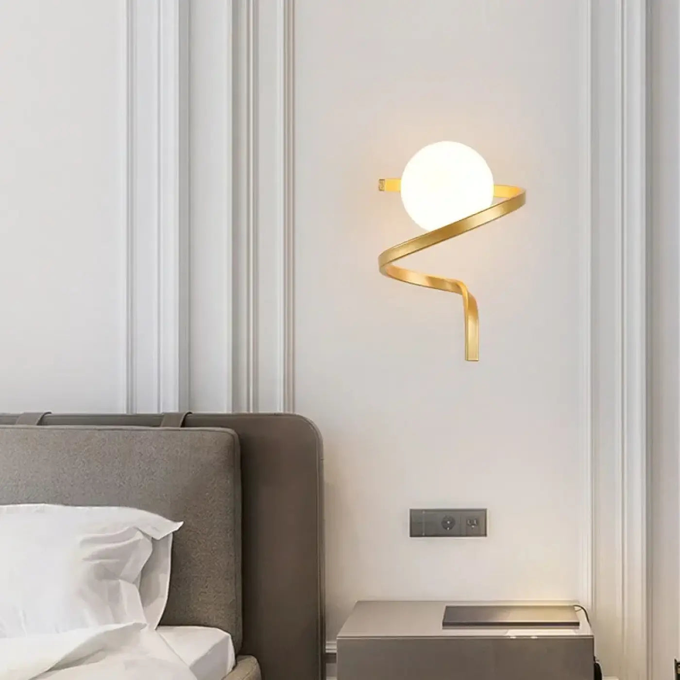 Applique murale LED en métal et verre noir et doré E27 — vue 1
