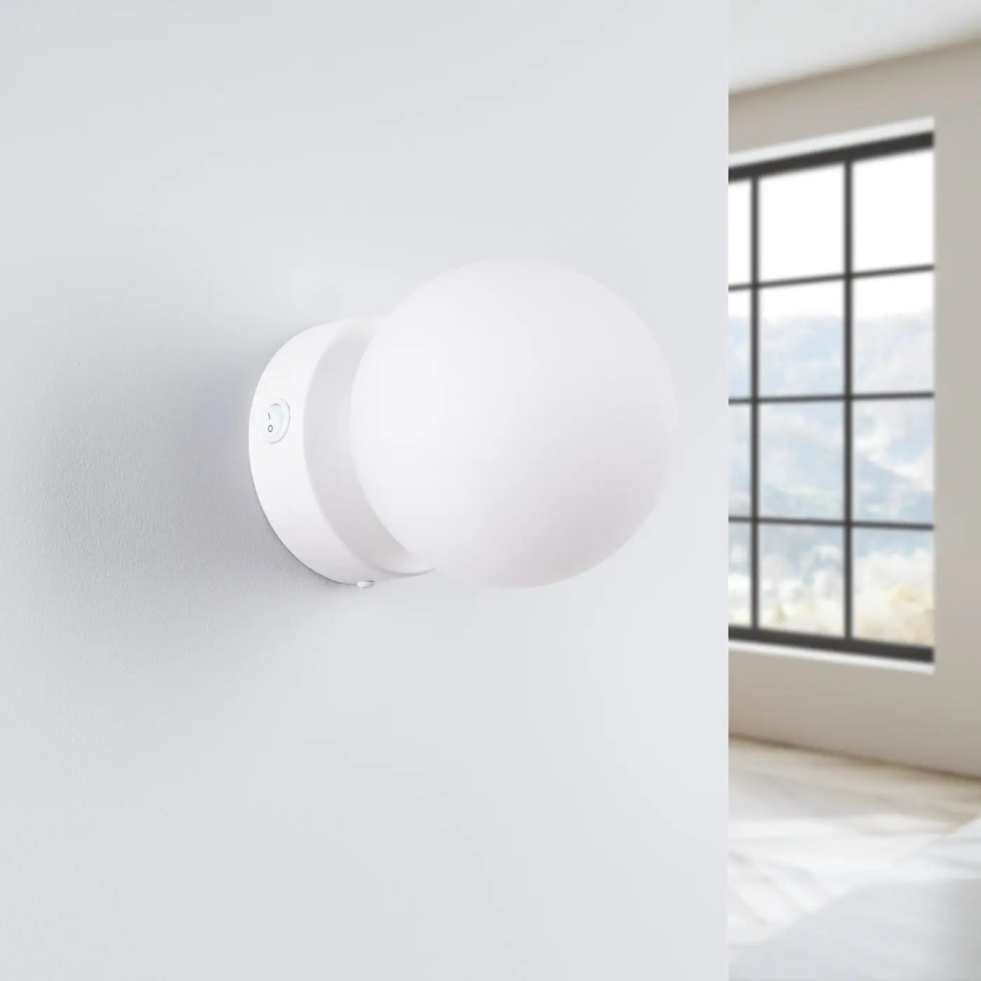 Applique murale LED globe en verre blanc design moderne — vue 2