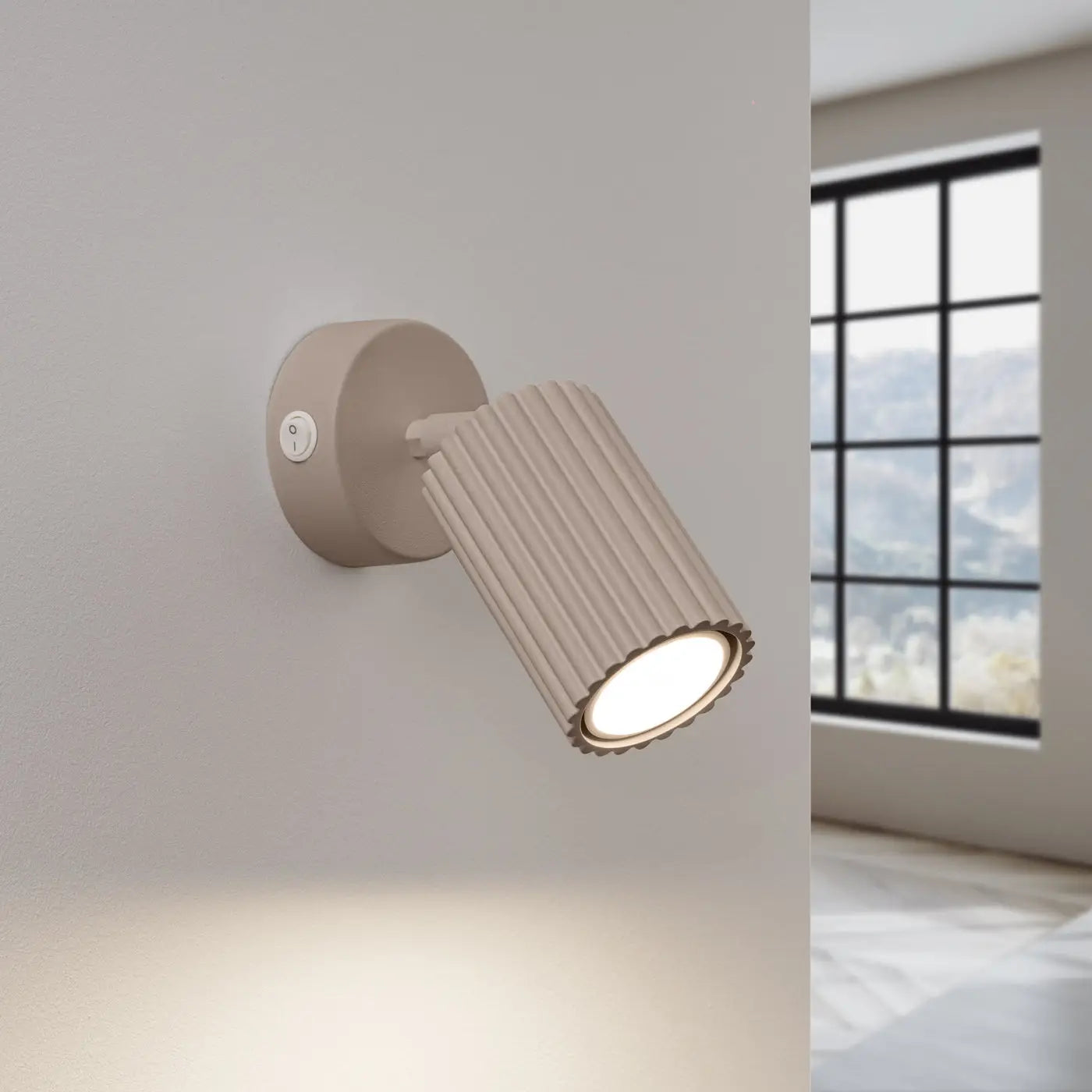 Applique murale LED taupe avec interrupteur en aluminium — vue 1