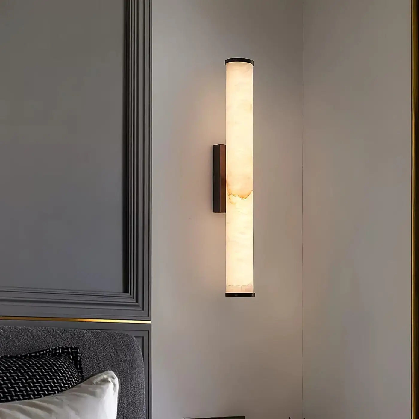 Applique murale LED tube en marbre et aluminium noir et or — vue 3