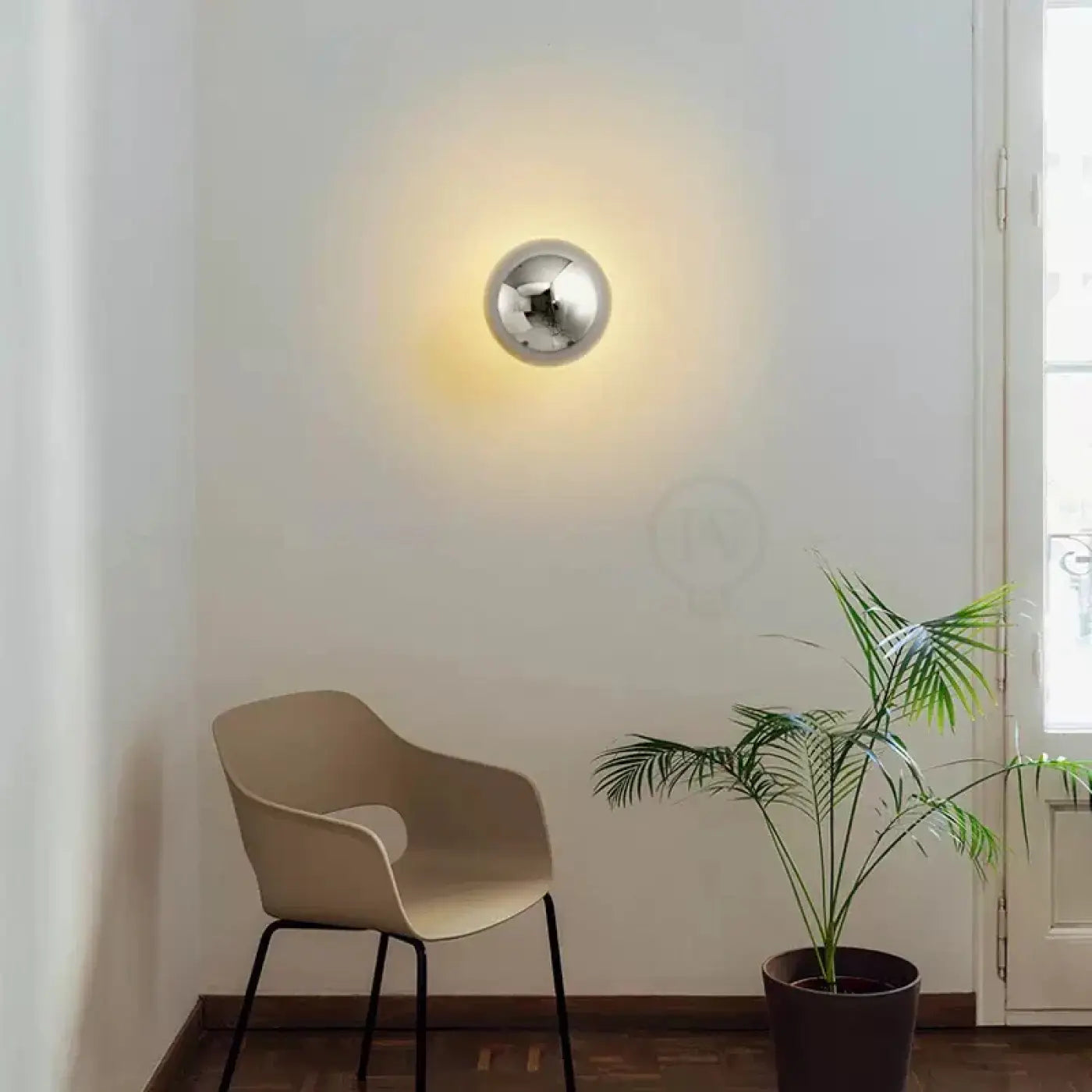 Applique murale ronde compacte en aluminium doré ou noir — vue 4