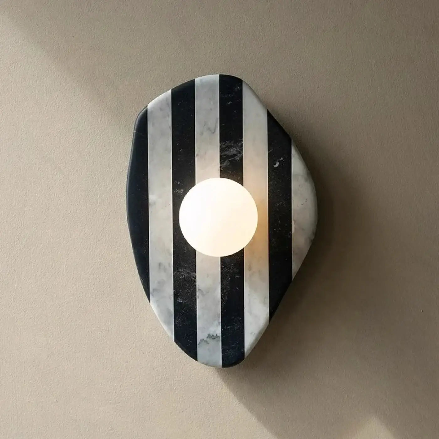 Applique murale ronde en marbre rayé noir art déco — vue 2