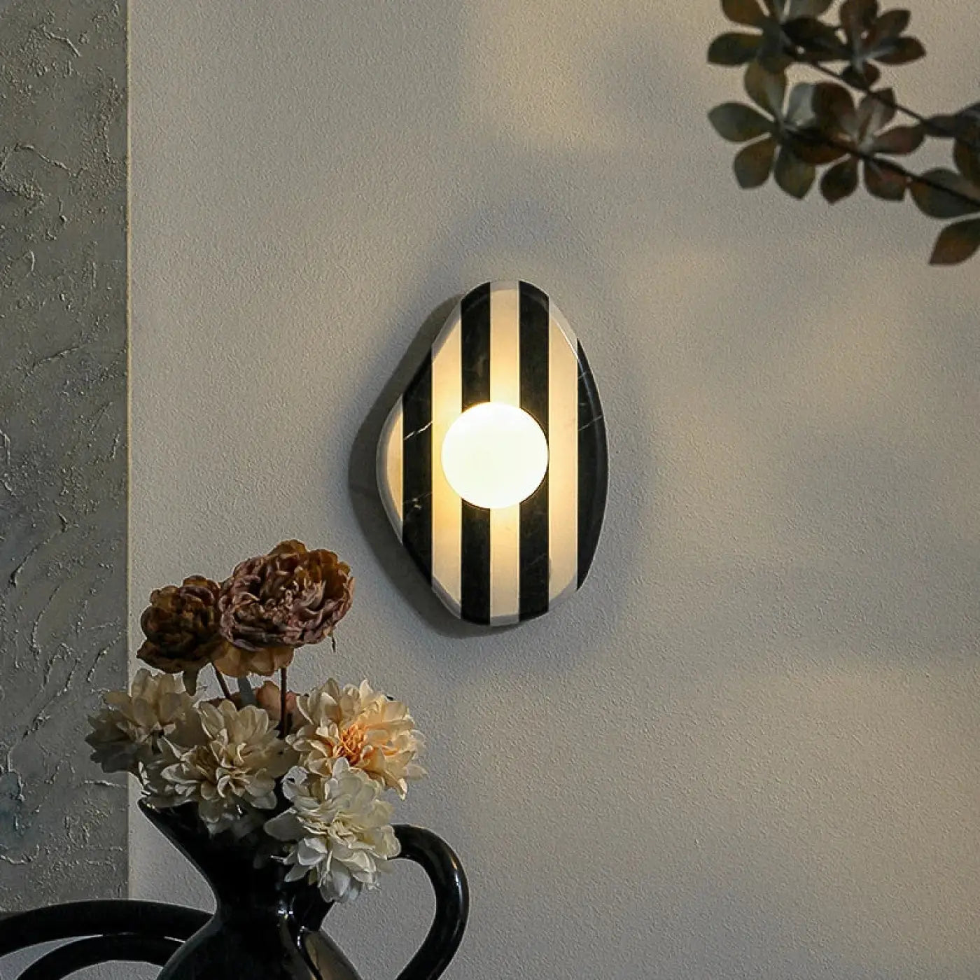 Applique murale ronde en marbre rayé noir art déco — vue 6