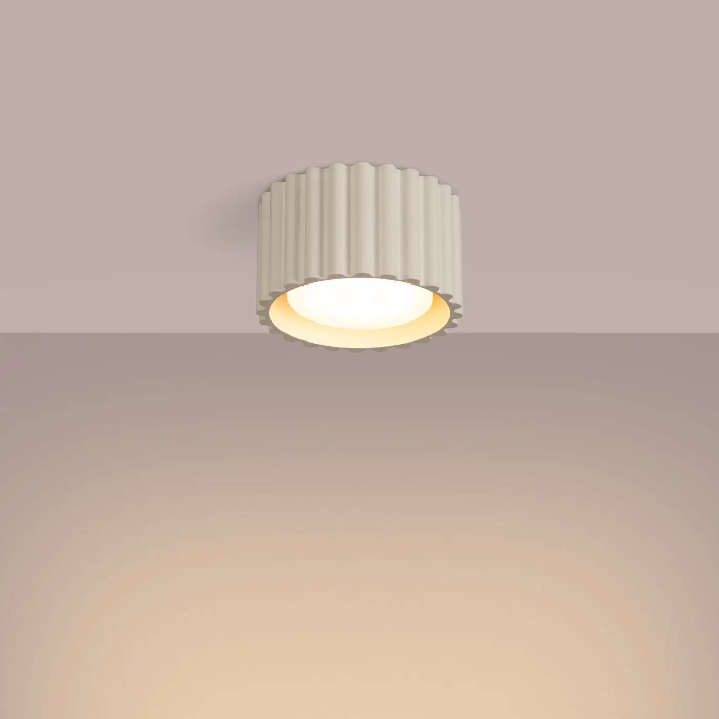 Plafonnier LED beige aluminium minimaliste | SUBUKA