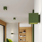 Plafonnier béton vert olive industriel LED | MUREMES
