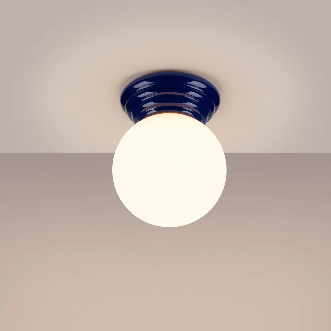 Plafonnier céramique ultramarine minimaliste | TUGU