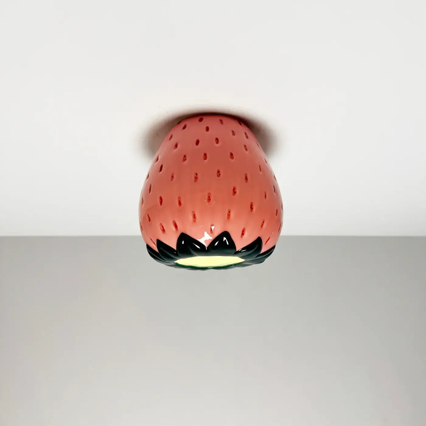 luminaire-plafonnier-cosy-forme-fraise-design-doux-lampe-plafond-900.webp