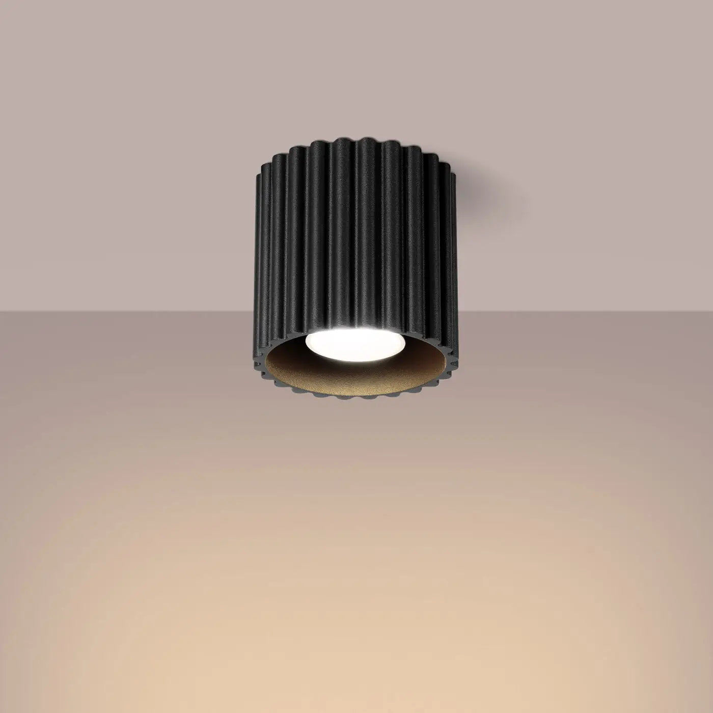 luminaire-plafonnier-cylindrique-noir-rainure-style-contemporain-502.webp