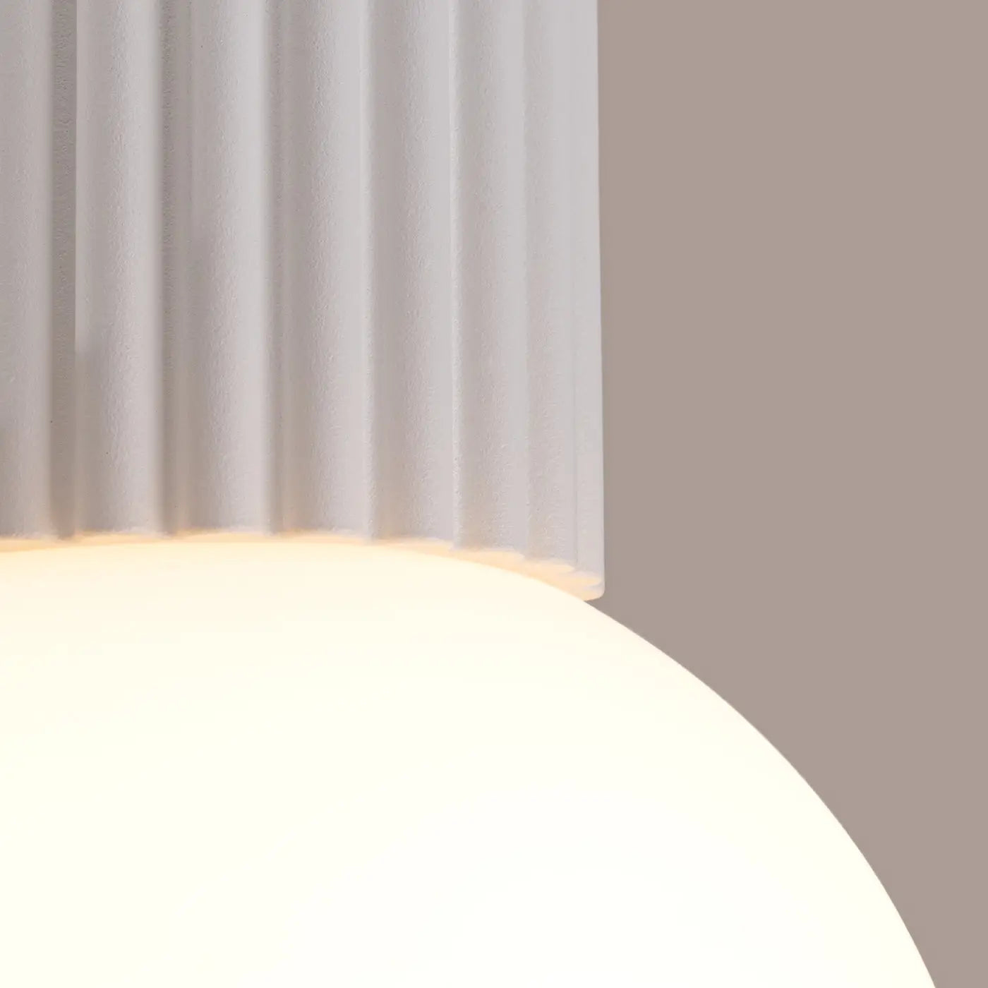 Plafonnier LED blanc design IP44 | TOGUFU
