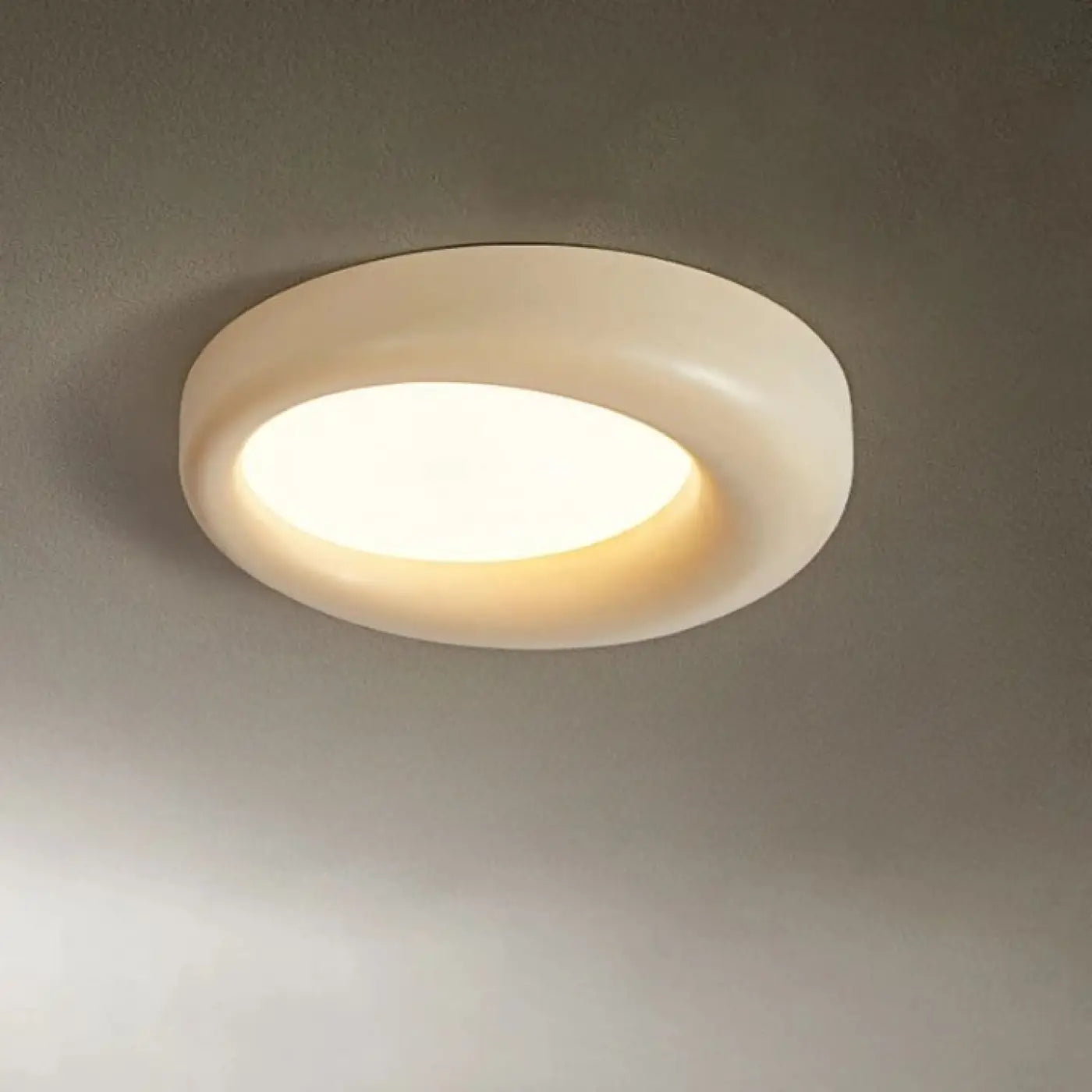 Plafonnier LED design courbes épurées coloré | VOLUKA