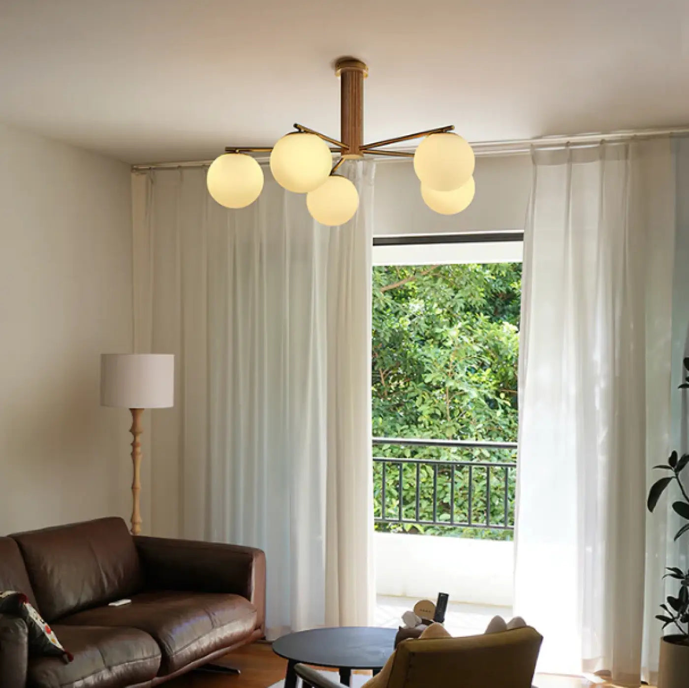 luminaire-plafonnier-moderne-boules-verre-finition-noyer-lustre-293.webp