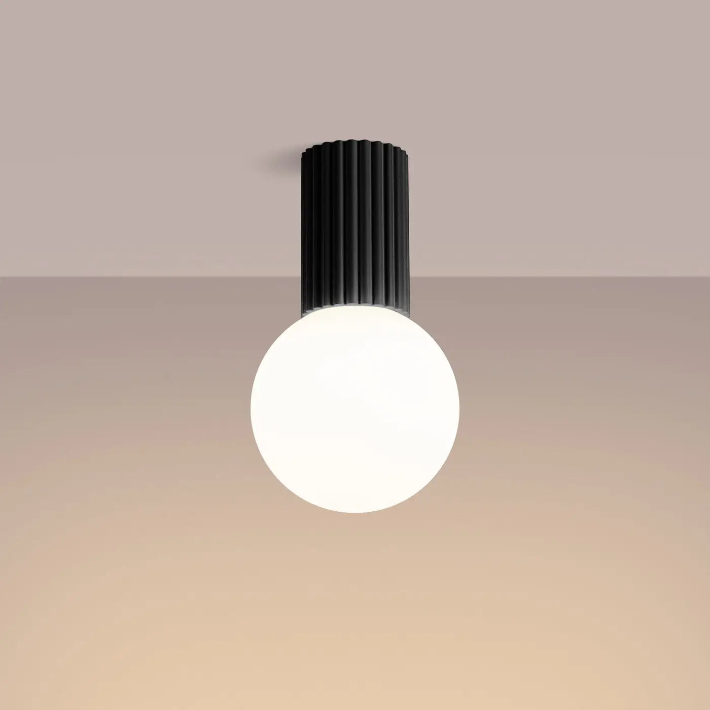 luminaire-plafonnier-noir-style-minimaliste-fixation-cylindrique-849.webp