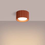Plafonnier LED rouge ocre aluminium minimaliste | RADAPE