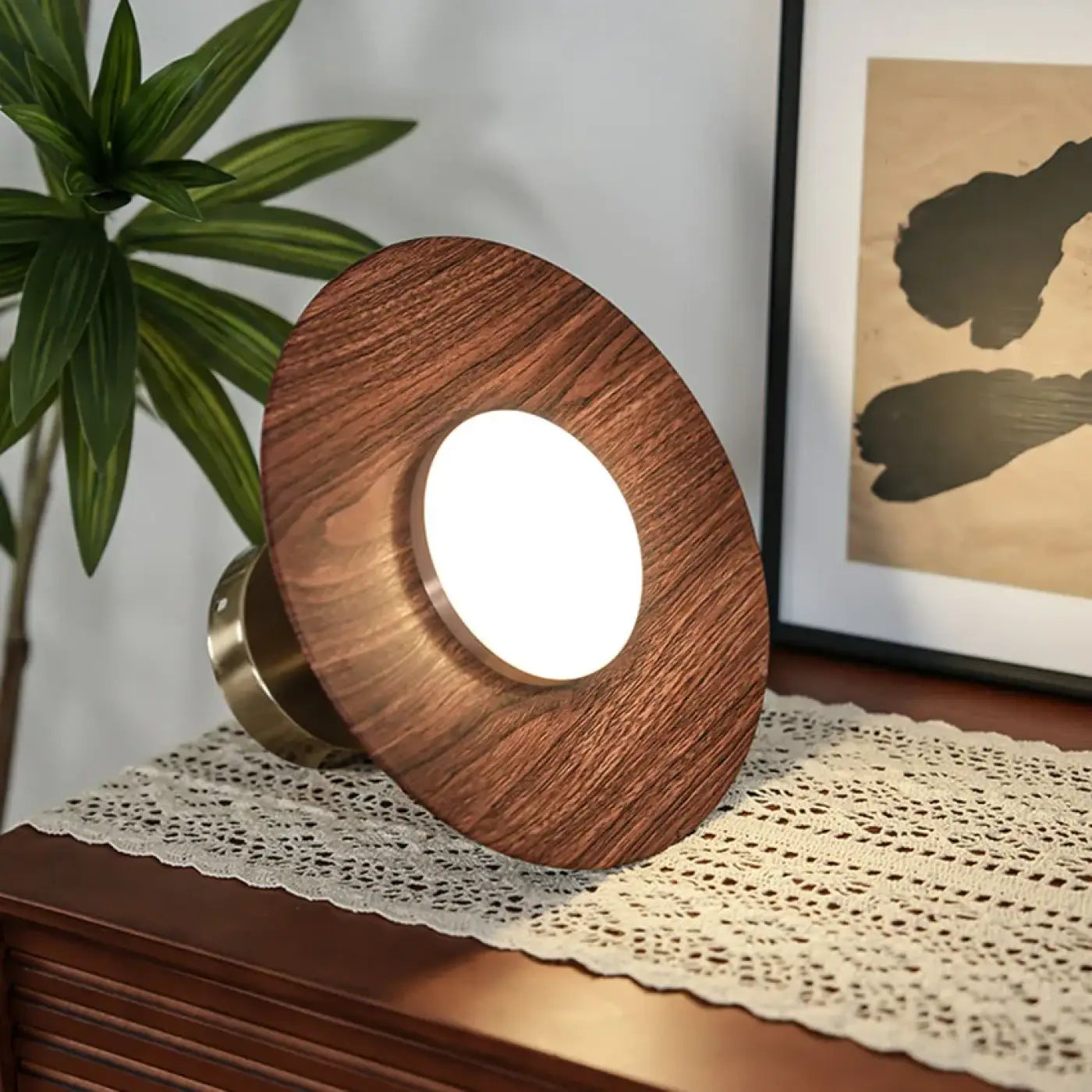 plafonnier-design-ambiance-moderne-haut-gamme-lampe-table-bois-434.webp