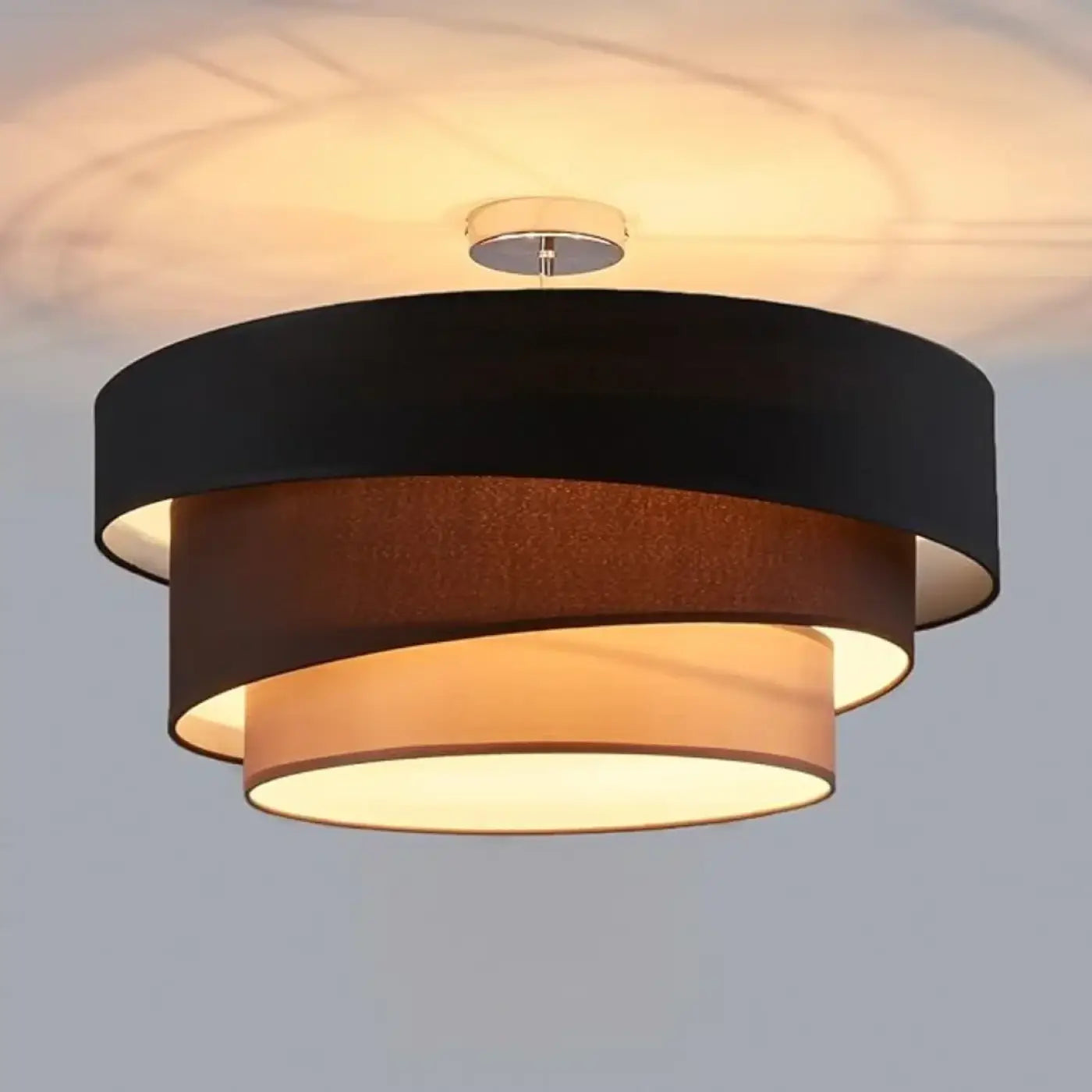 plafonnier-design-circulaire-moderne-lumiere-douce-luminaire-plafond-312_693905a6-ad9d-4cdf-b216-f0349e5e9a48.webp