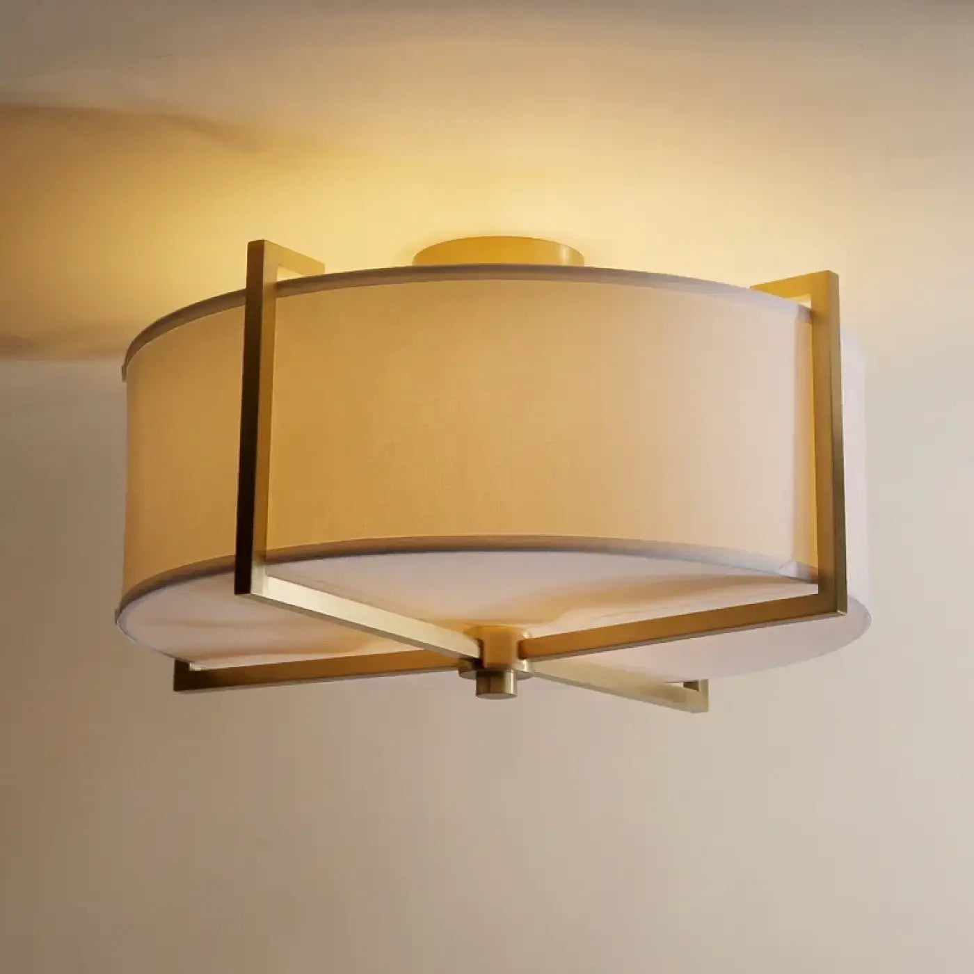 plafonnier-design-moderne-metal-dore-abat-jour-blanc-forme-tambour-143.webp