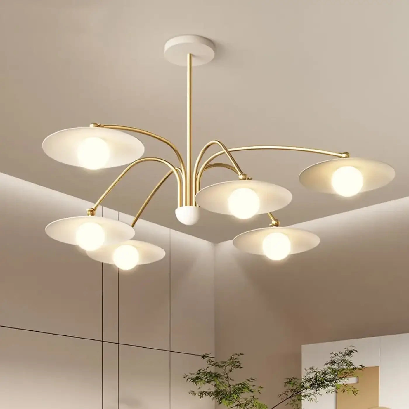 plafonnier-led-art-deco-blanc-dore-bras-pivotants-lustre-moderne-fini-825.webp