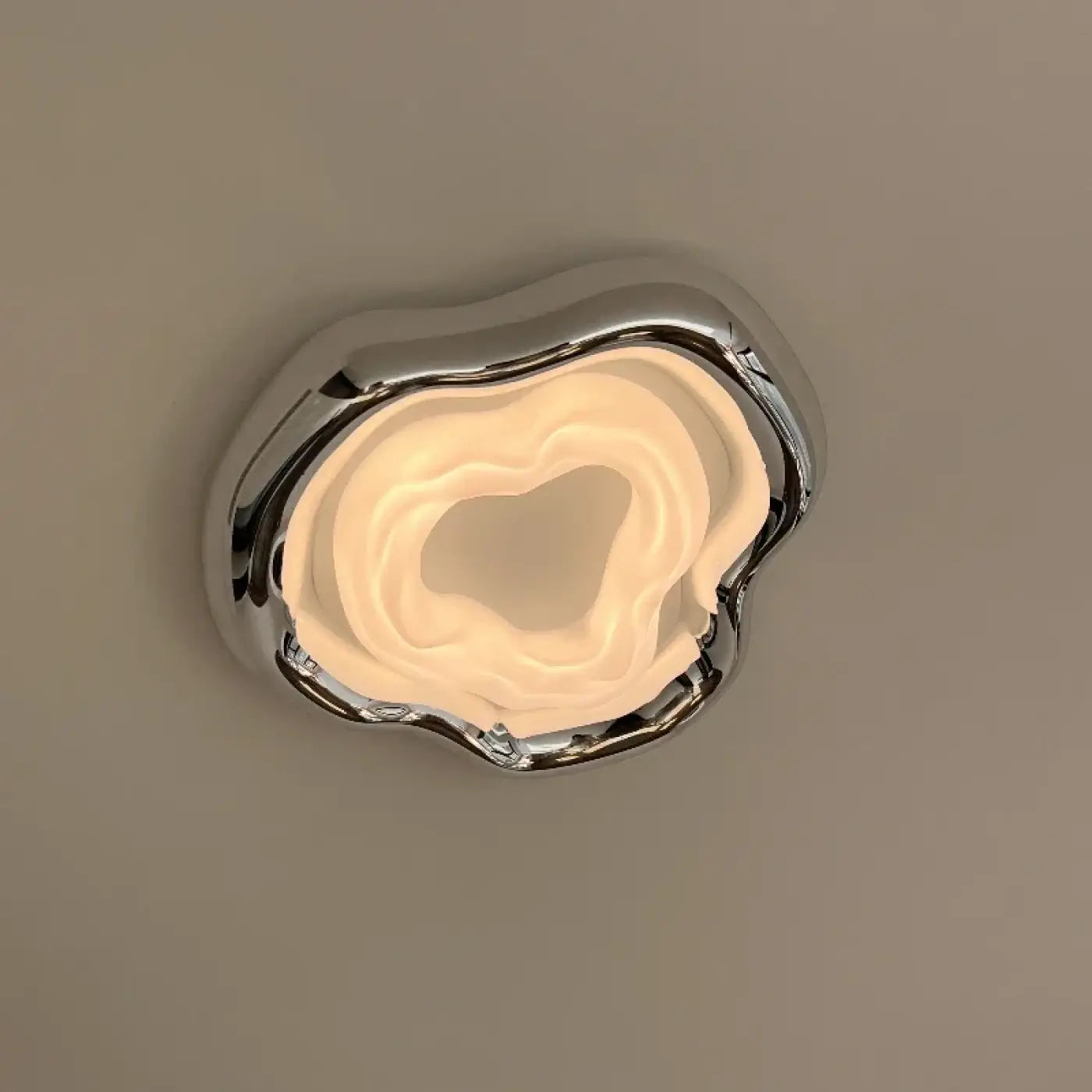 Plafonnier LED chromé forme organique | TUTULIN