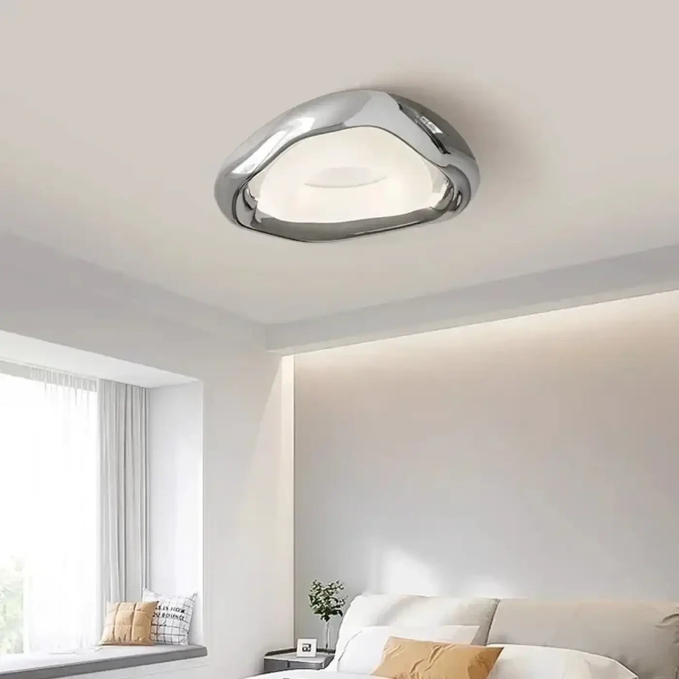Plafonnier LED chromé forme organique | TUTULIN