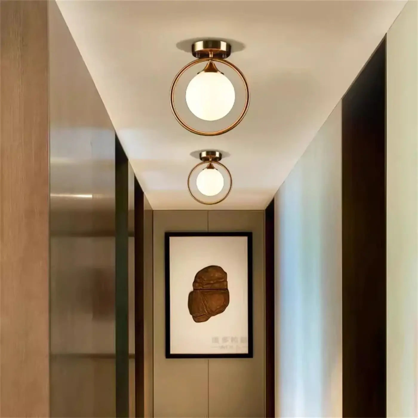 Plafonnier verre ambré doré design original | ZIPELI