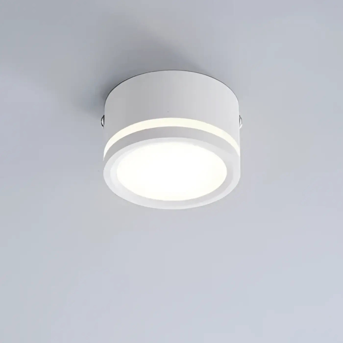 plafonnier-luminaire-rond-minimaliste-noir-blanc-lumiere-plafond-281.webp