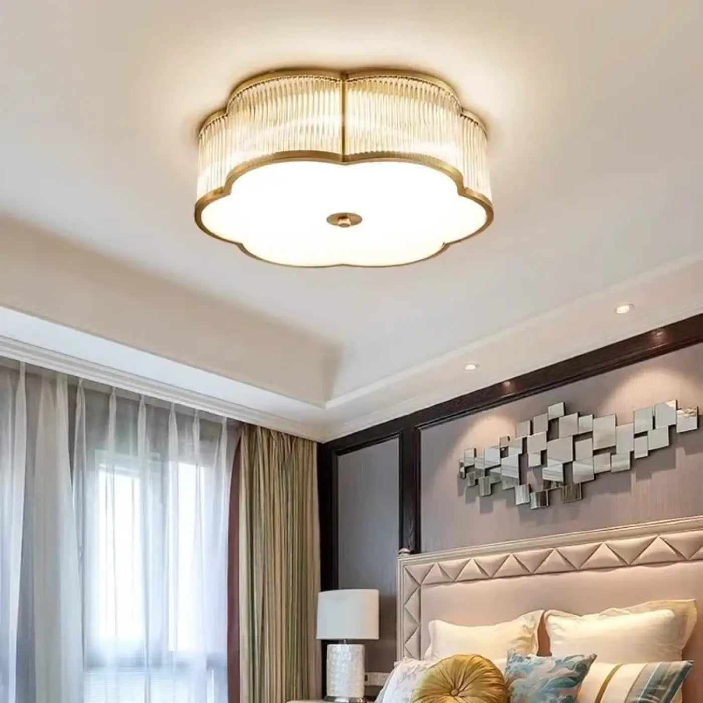 Plafonnier LED verre floral doré design | KAPATI
