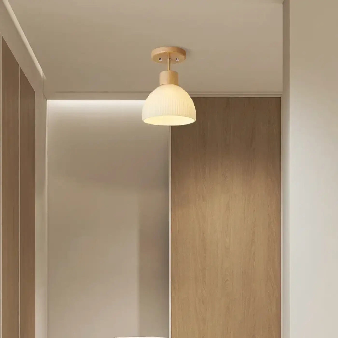 Plafonnier scandinave bois et verre opalin | ZUZEZE