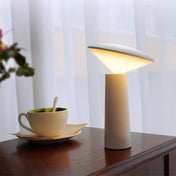 Lampe de table design moderne LED