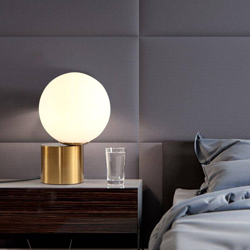 Gold art deco lamp | AURA
